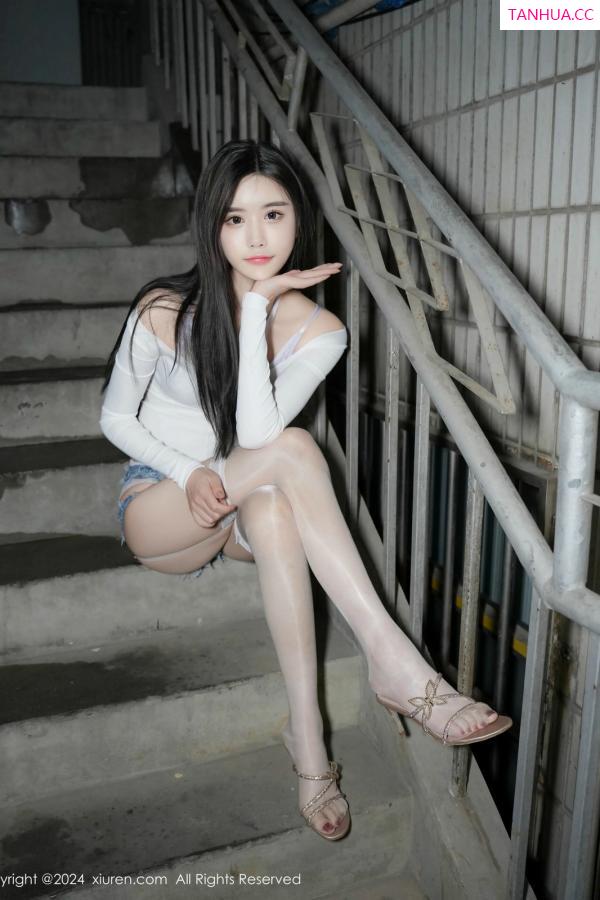   [XiuRen]高清写真图 2024.12.13 No.9598 Erikaki 丝袜美腿第31张图片